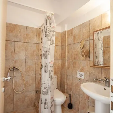 Athanasia Accommodation With Pool דירה