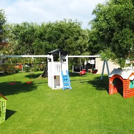 Athanasia Accommodation With Pool דירה *